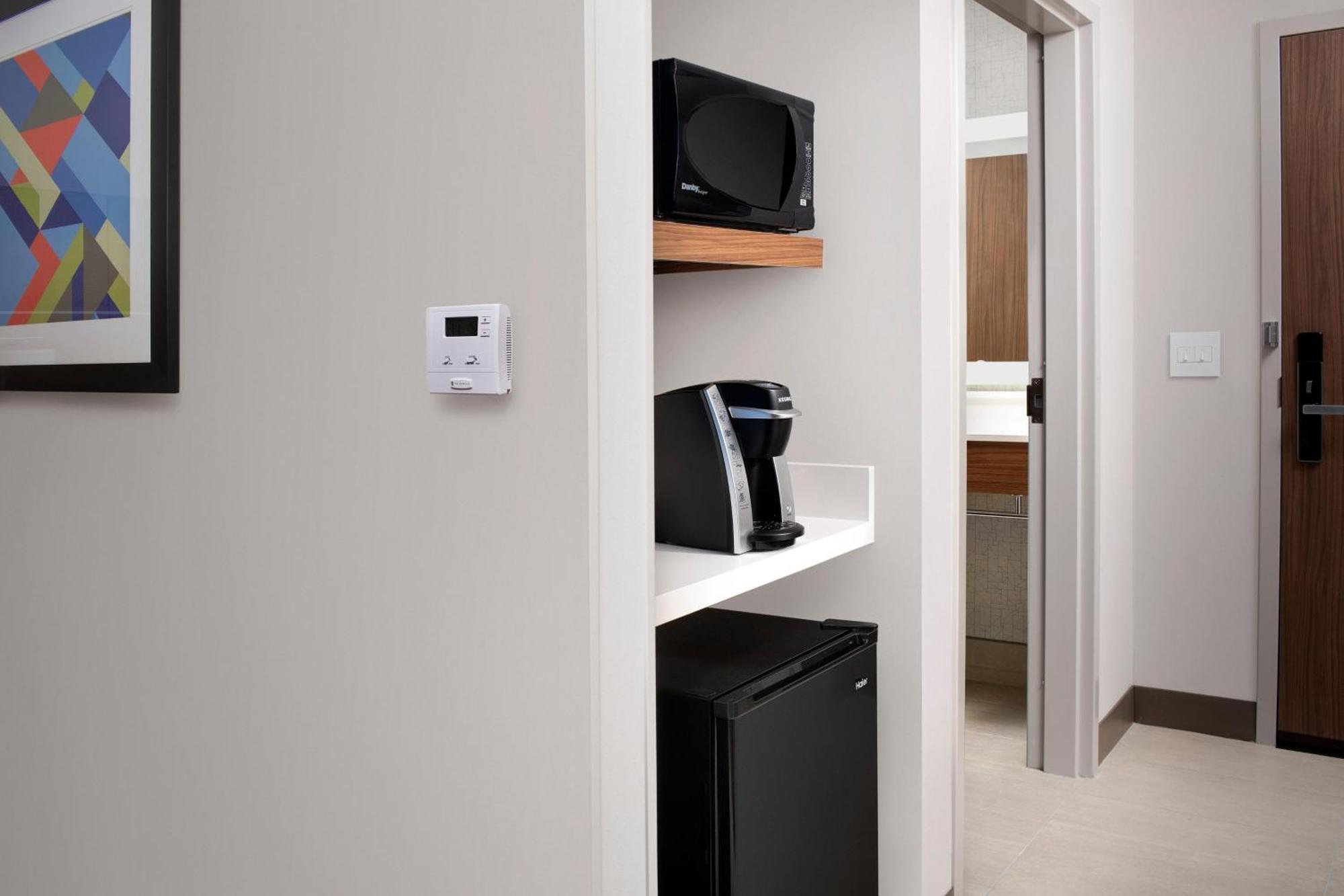 Express Knoxville-strawberry Plains By Ihg 2*