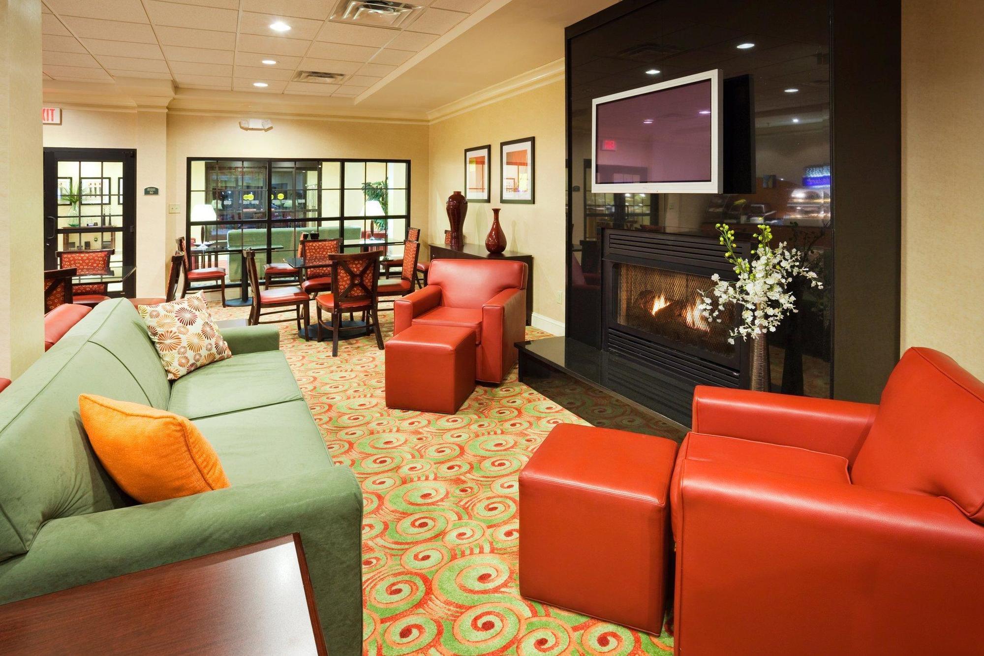Express Knoxville-strawberry Plains By Ihg Hotel